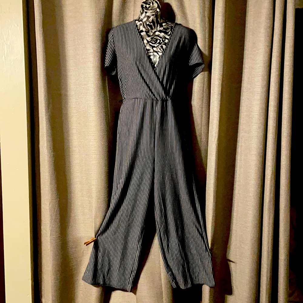 Cure Black & White Striped Women’s Jumpsuit (Sz XS)